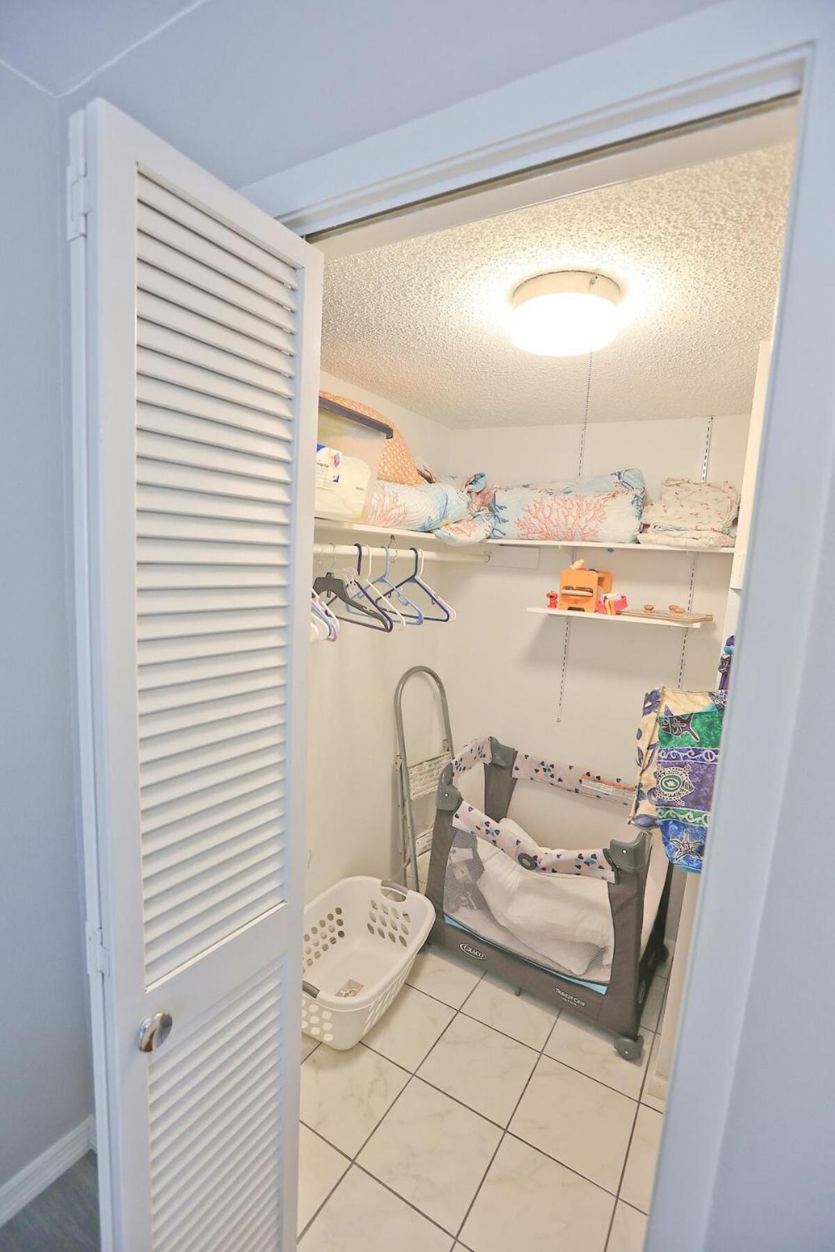 Updated Condo With Pool, Walk To Crescent Beach & Restaurants! サラソータ エクステリア 写真