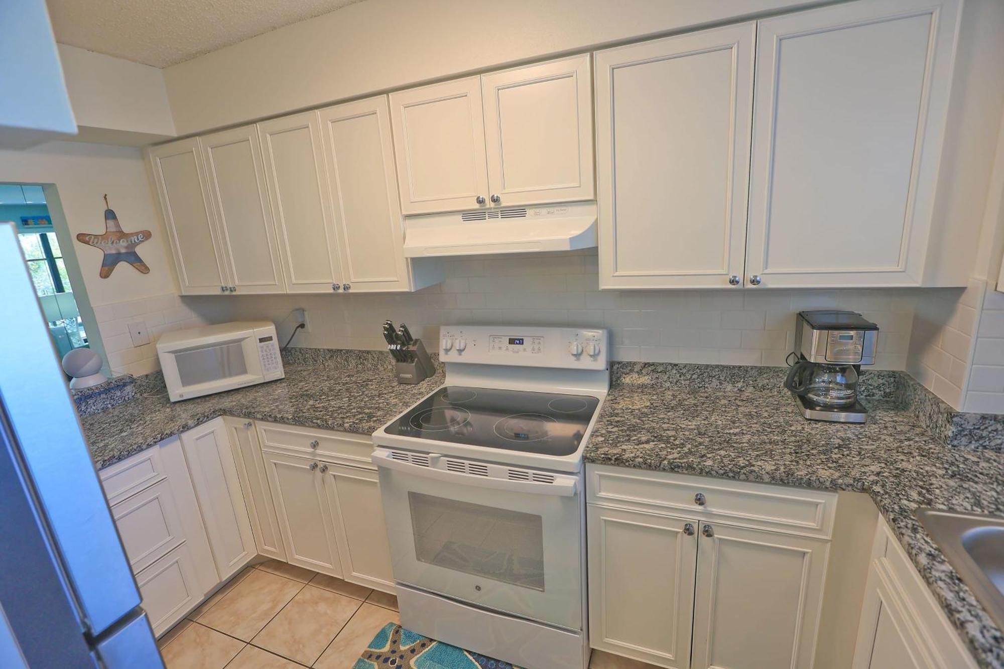 Updated Condo With Pool, Walk To Crescent Beach & Restaurants! サラソータ エクステリア 写真