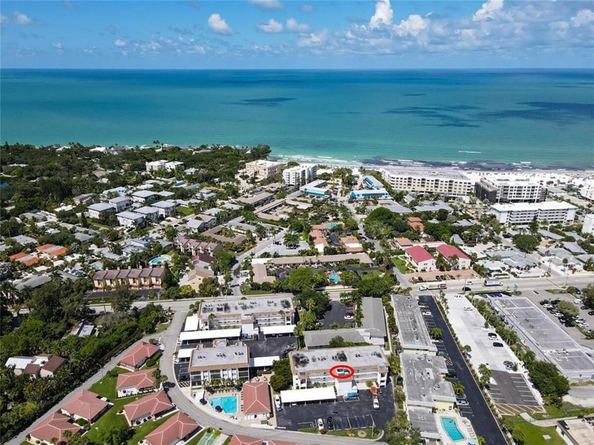 Updated Condo With Pool, Walk To Crescent Beach & Restaurants! サラソータ エクステリア 写真